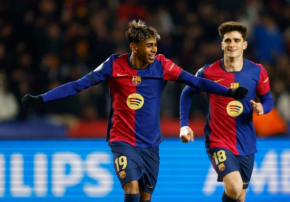 人家标准是热量要求，我们这是健身房标准，有线条、有腹肌。体育环境有待加强。