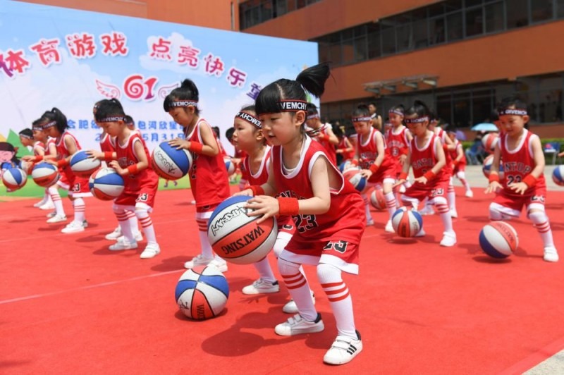 拜仁官方：2026年传奇杯将于明年1月18日举行，拉姆任教练